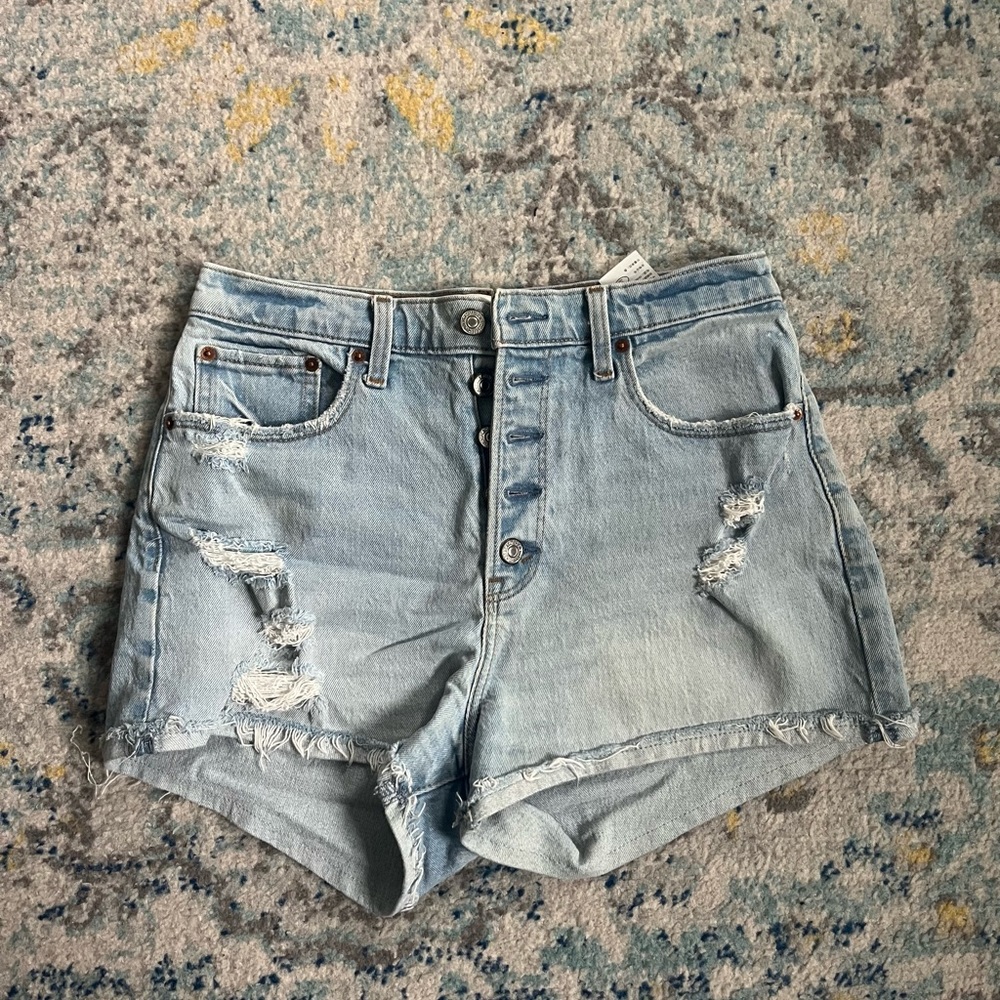 Abercrombie High Rise Mom Short, Distressed Denim, Curve Love, 28/6
